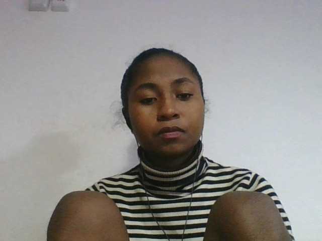 Marinah1a live cam on BongaCams
