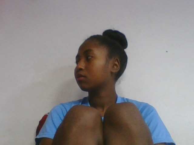 Marinah1a live cam on BongaCams