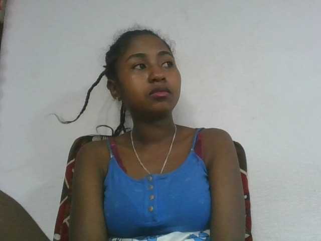 Marinah1a live cam on BongaCams