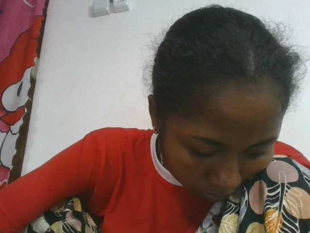Marinah1a live cam on BongaCams