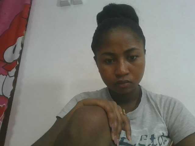 Marinah1a live cam on BongaCams