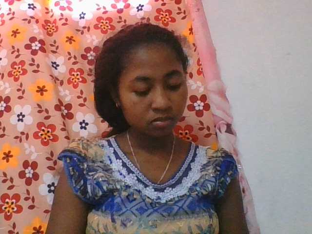Marinah1a live cam on BongaCams