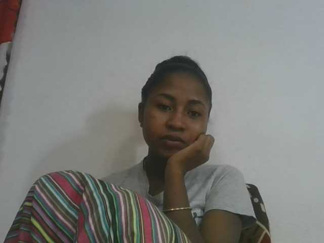 Marinah1a live cam on BongaCams