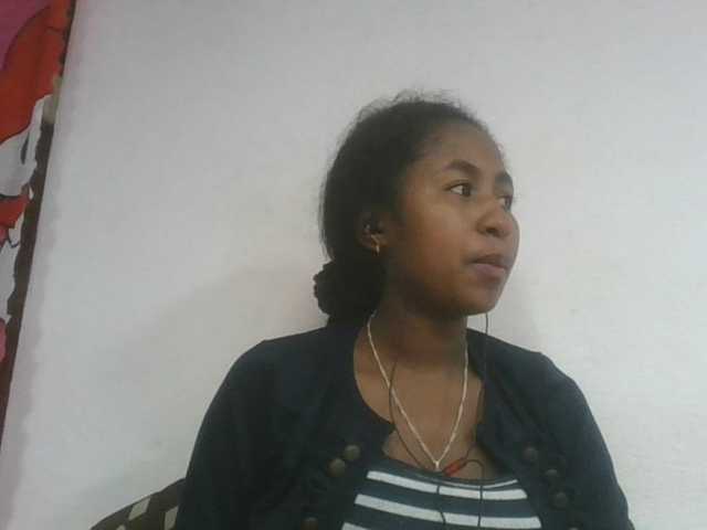 Marinah1a live cam on BongaCams
