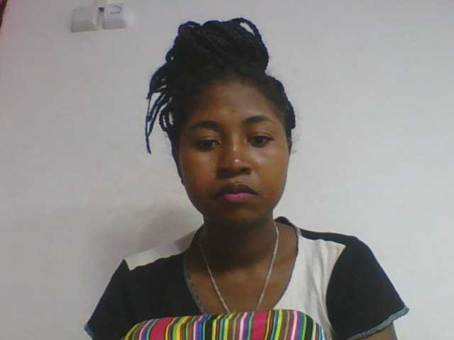 Marinah1a live cam on BongaCams