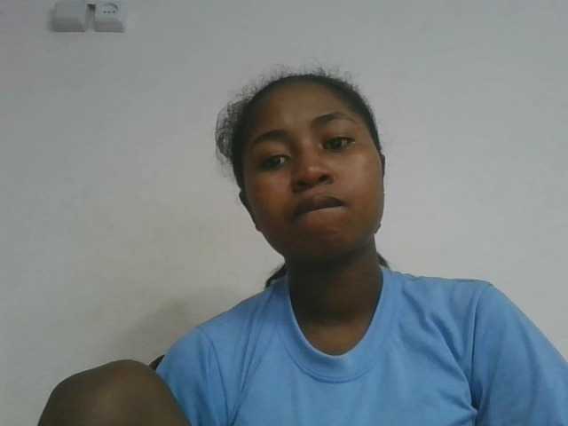 Marinah1a live cam on BongaCams