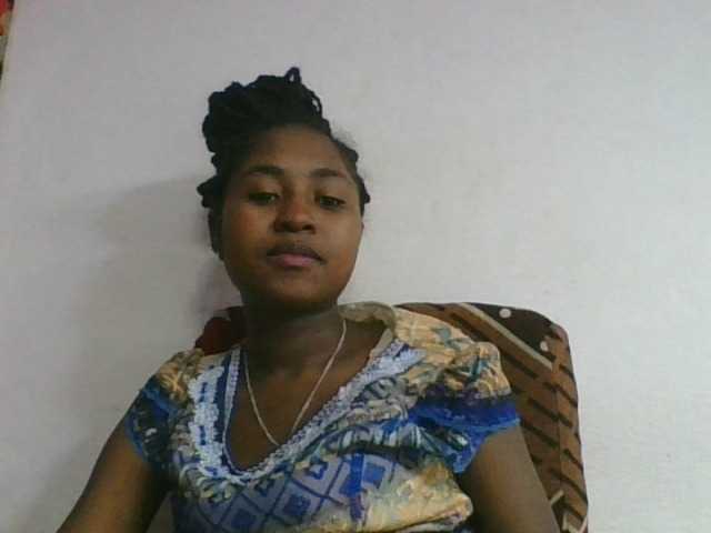 Marinah1a live cam on BongaCams