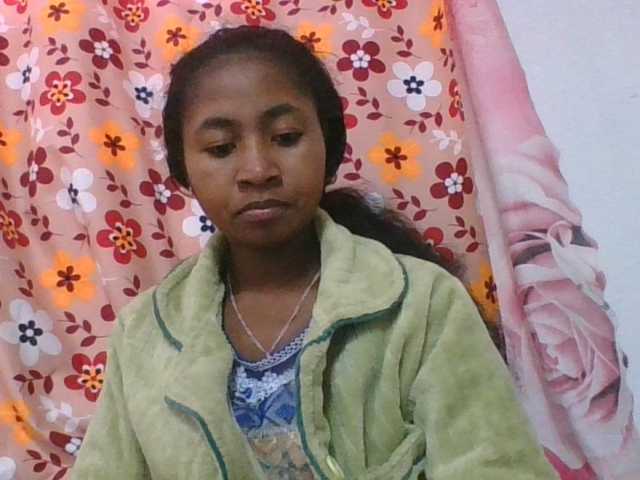 Marinah1a live cam on BongaCams