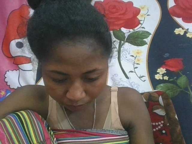Marinah1a live cam on BongaCams