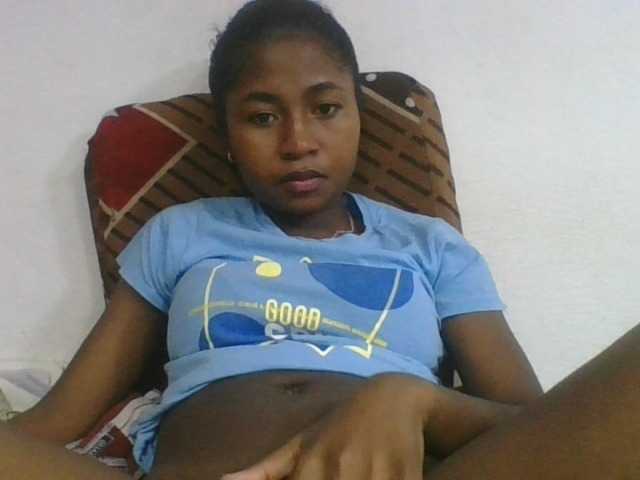 Marinah1a live cam on BongaCams