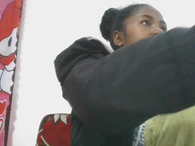 Marinah1a live cam on BongaCams