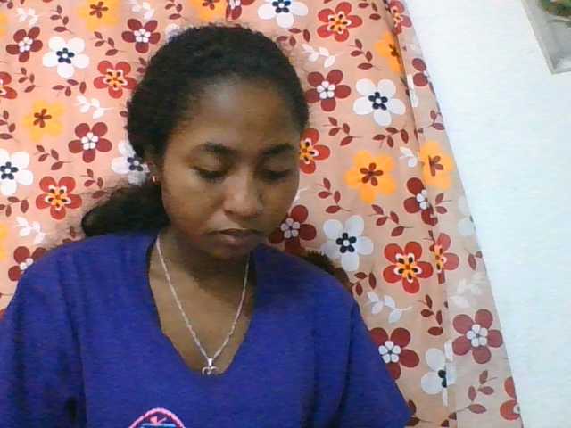 Marinah1a live cam on BongaCams