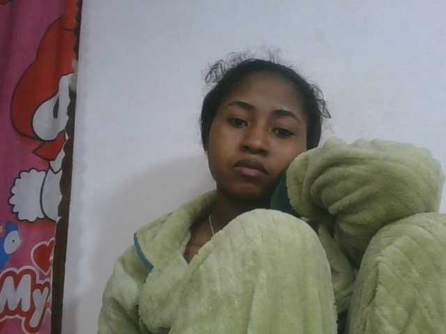 Marinah1a live cam on BongaCams