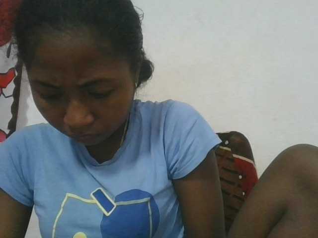 Marinah1a live cam on BongaCams