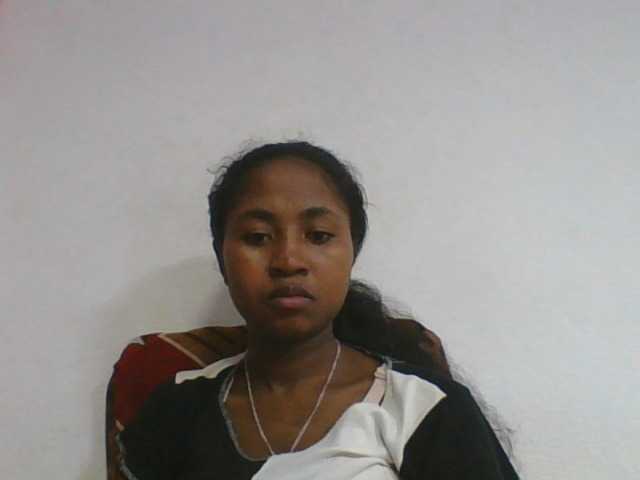 Marinah1a live cam on BongaCams