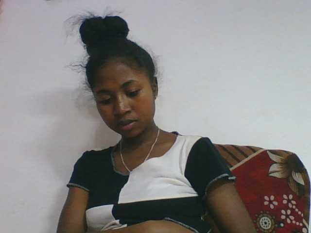 Marinah1a live cam on BongaCams