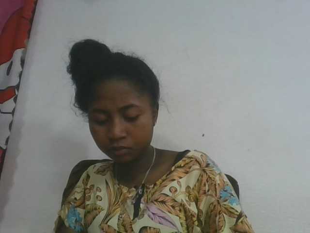 Marinah1a live cam on BongaCams