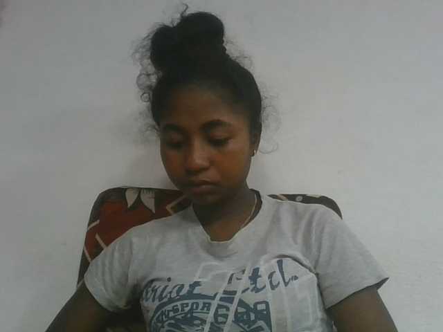 Marinah1a live cam on BongaCams