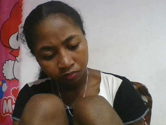 Marinah1a live cam on BongaCams