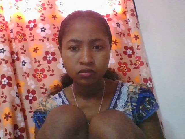 Marinah1a live cam on BongaCams