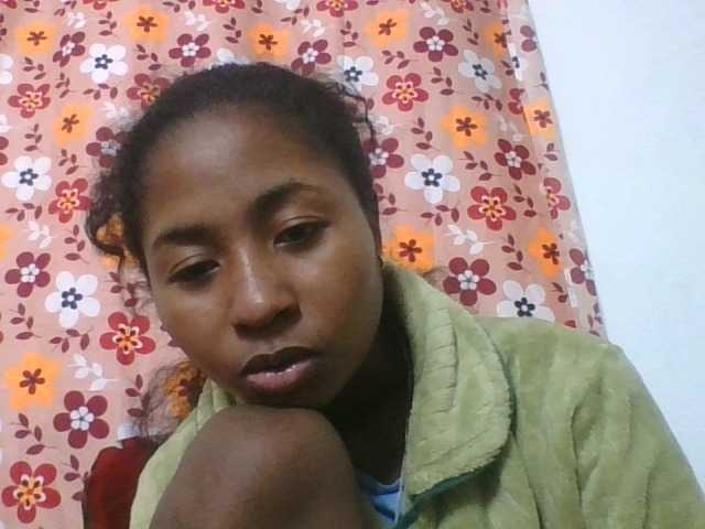 Marinah1a live cam on BongaCams
