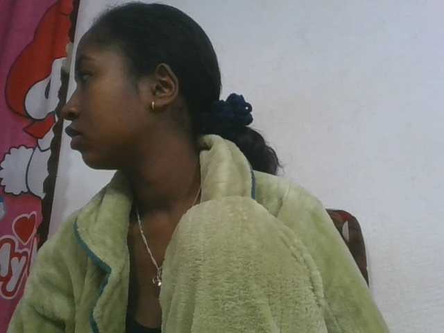 Marinah1a live cam on BongaCams