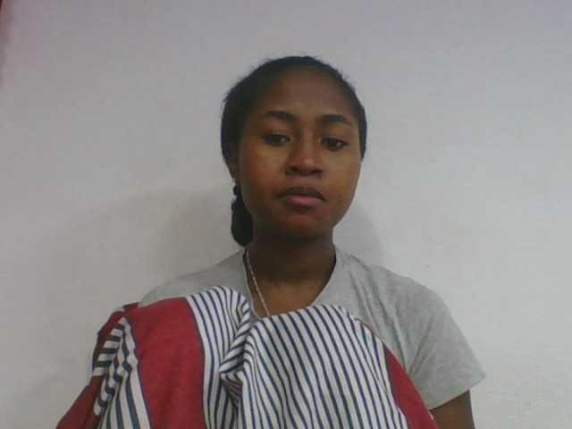 Marinah1a live cam on BongaCams
