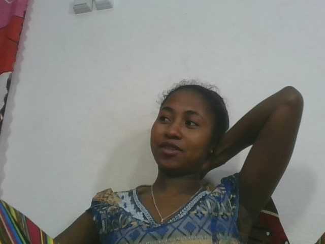 Marinah1a live cam on BongaCams