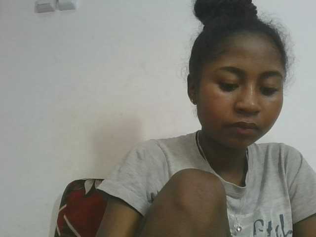 Marinah1a live cam on BongaCams