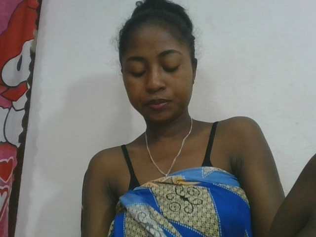 Marinah1a live cam on BongaCams