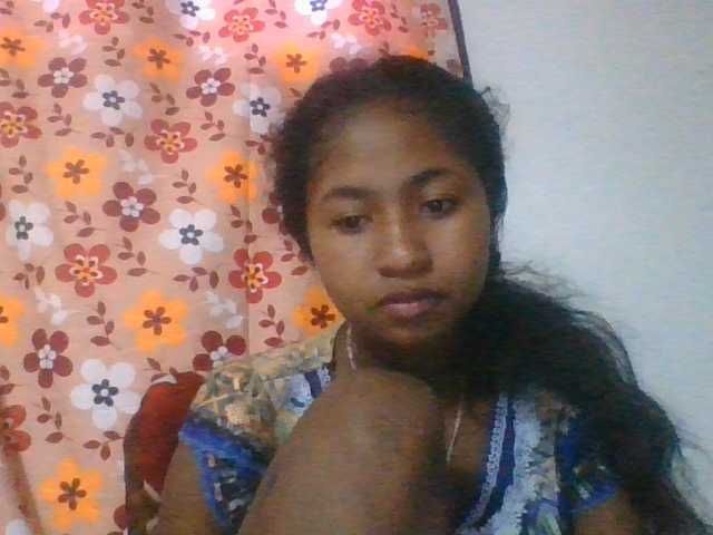 Marinah1a live cam on BongaCams