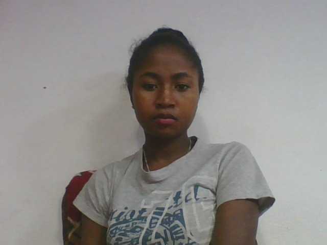 Marinah1a live cam on BongaCams