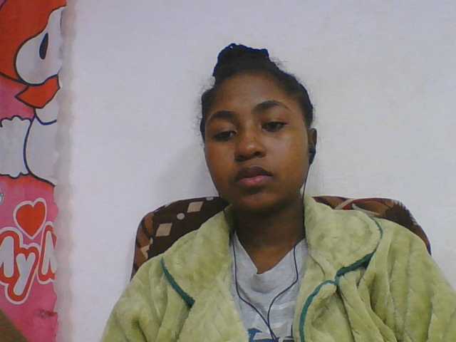 Marinah1a live cam on BongaCams
