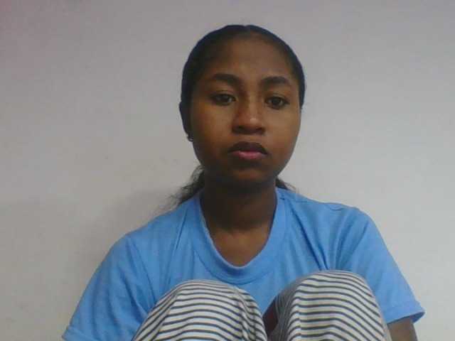Marinah1a live cam on BongaCams