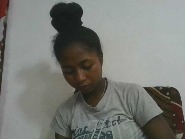 Marinah1a live cam on BongaCams