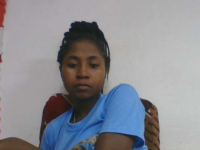 Marinah1a live cam on BongaCams