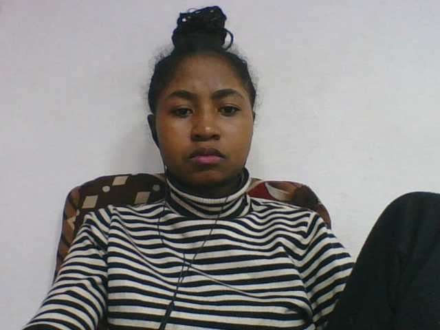 Marinah1a live cam on BongaCams