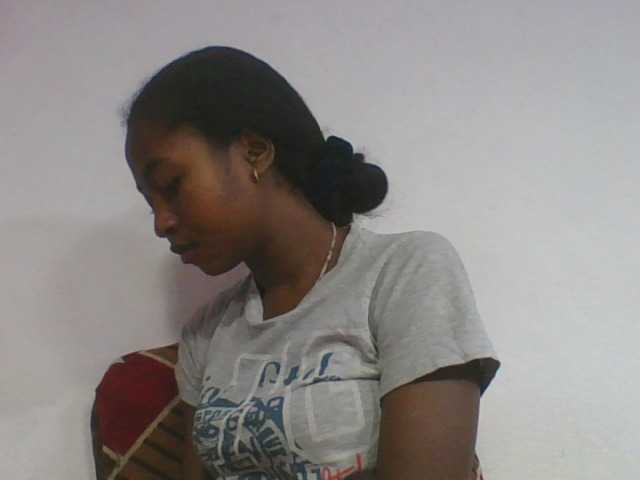 Marinah1a live cam on BongaCams