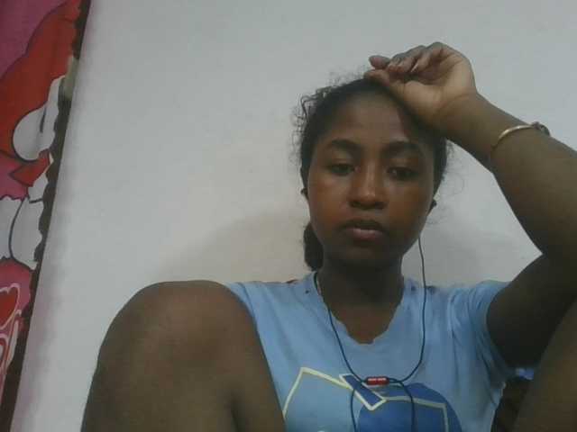 Marinah1a live cam on BongaCams