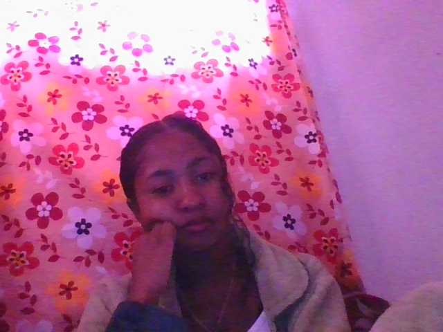 Marinah1a live cam on BongaCams