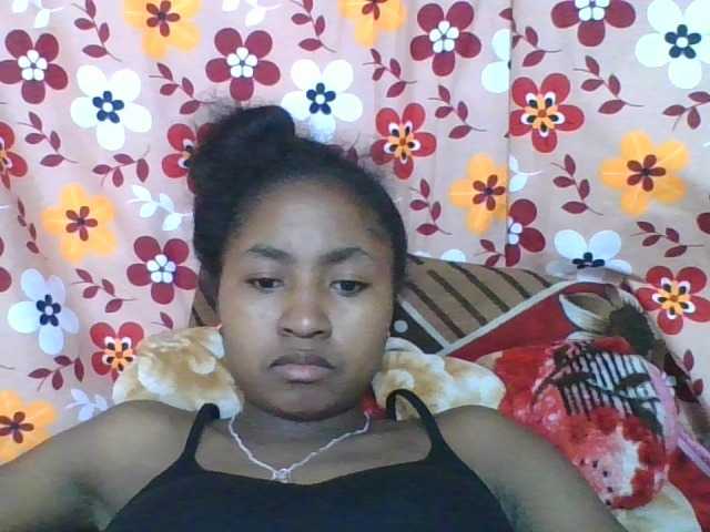 Marinah1a live cam on BongaCams