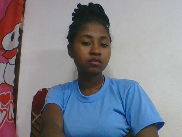 Marinah1a live cam on BongaCams