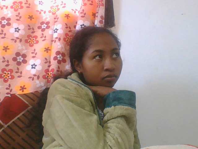 Marinah1a live cam on BongaCams