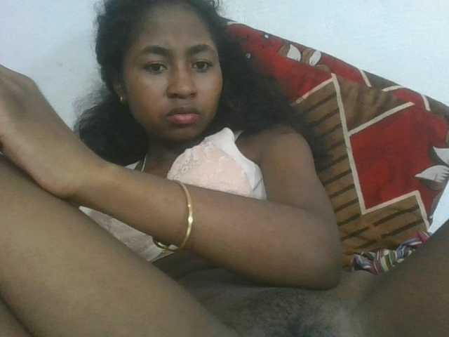 Marinah1a live cam on BongaCams
