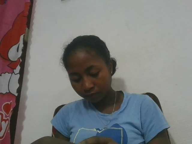 Marinah1a live cam on BongaCams