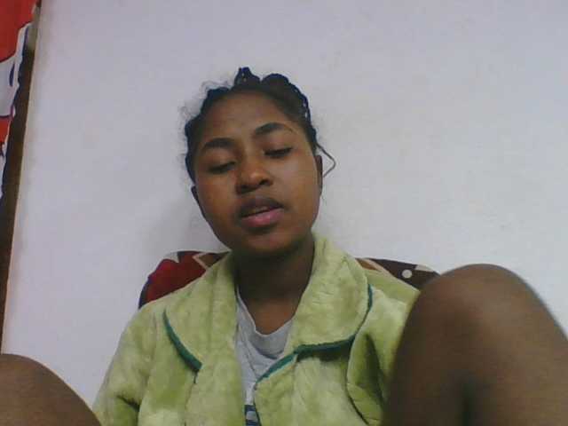 Marinah1a live cam on BongaCams
