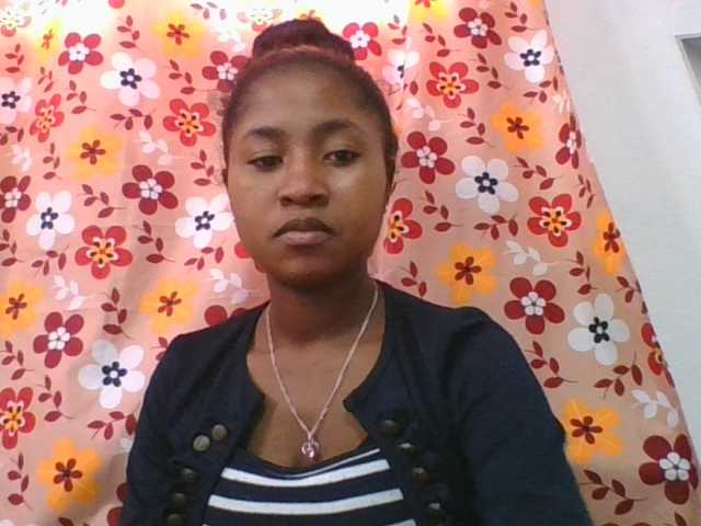 Marinah1a live cam on BongaCams