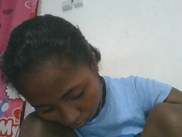 Marinah1a live cam on BongaCams