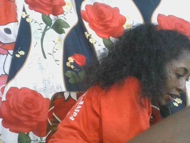Marinah1a live cam on BongaCams