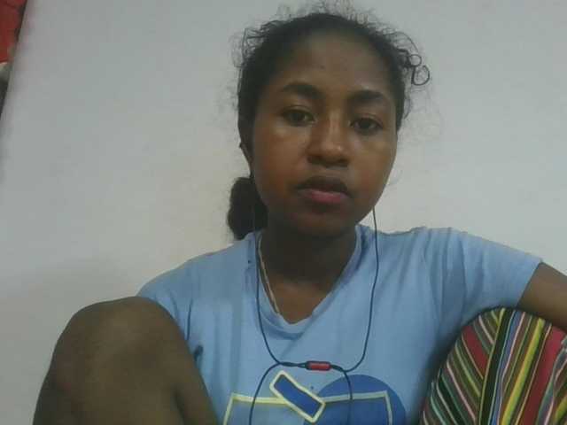 Marinah1a live cam on BongaCams